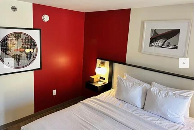 Hotel Ramada By Wyndham Milwaukee Extérieur photo